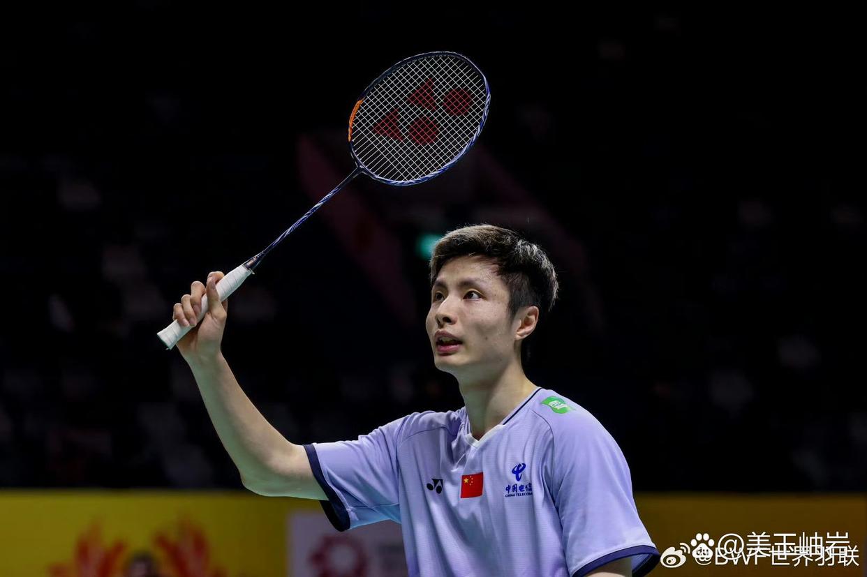 希望无碍，罗马诺：阿方索-戴维斯因脚踝受伤提前被换下.