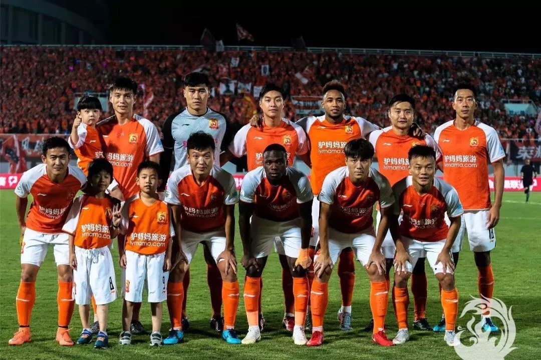 利用与中场 利用与中场